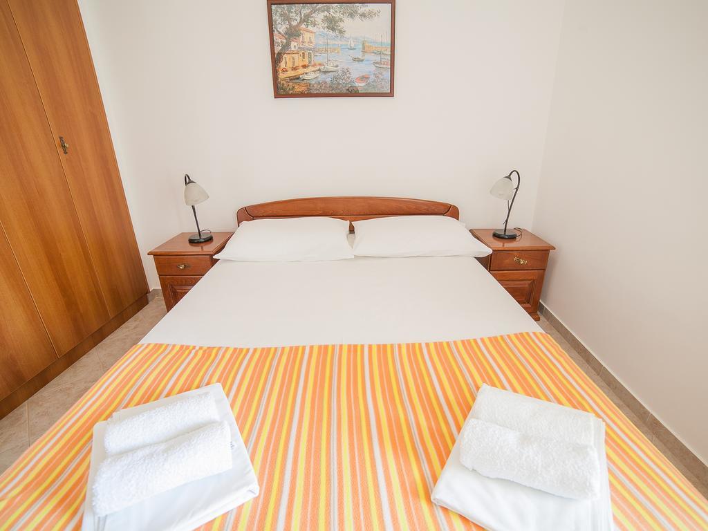 Apartments Ivan Petrovac Phòng bức ảnh