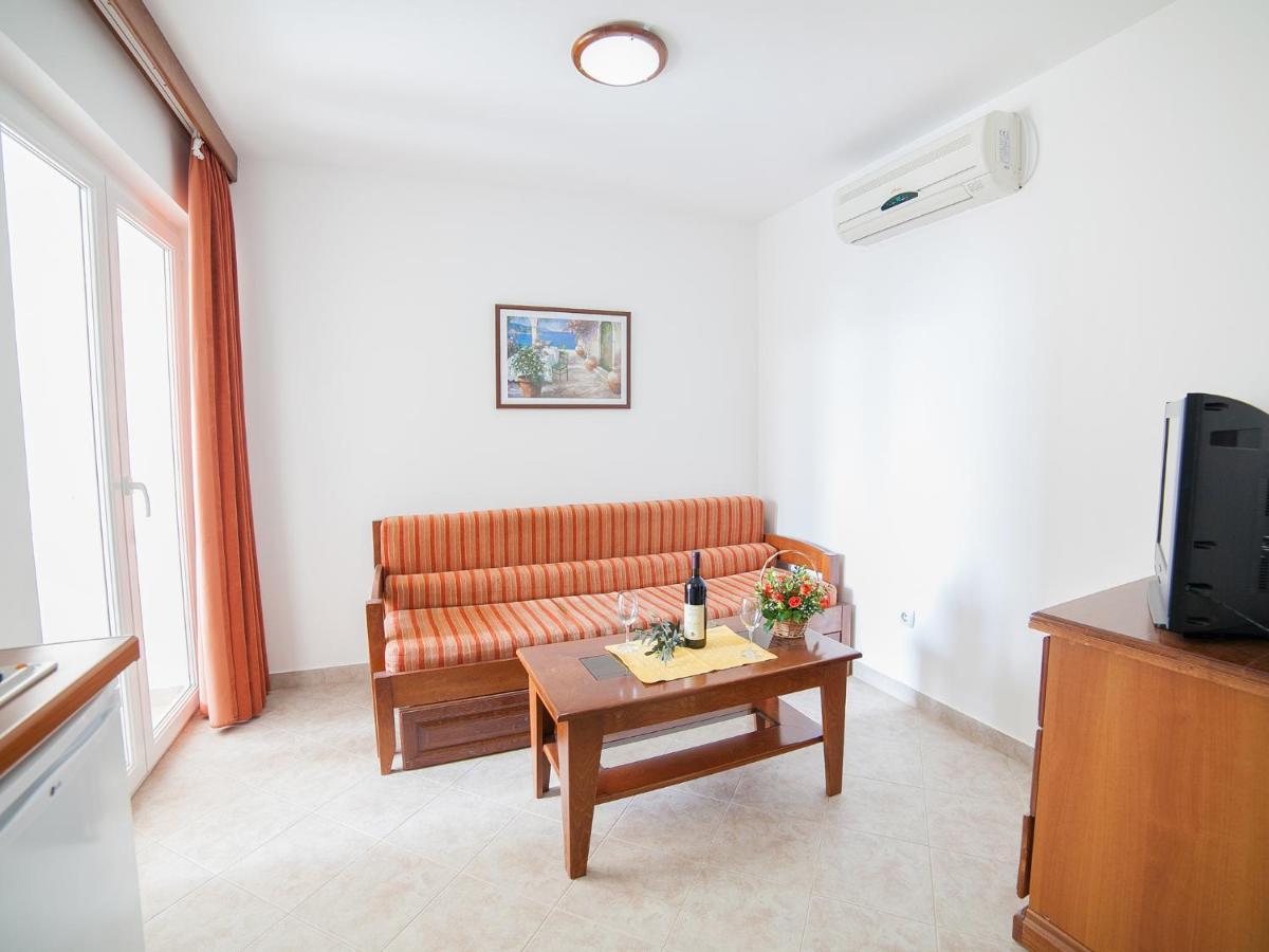 Apartments Ivan Petrovac Phòng bức ảnh